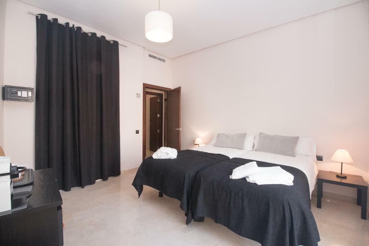 Bet Apartments - Canovas Rooms فالنسيا المظهر الخارجي الصورة